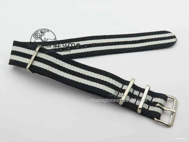 200m 660ft A2836 Nylon On Black Submariner Dial Vintage SS Strap Date No 0123